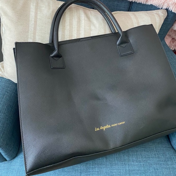 Tote - Picture 2 of 5